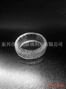 光影與匠心 玻璃蠟燭臺的工藝之美